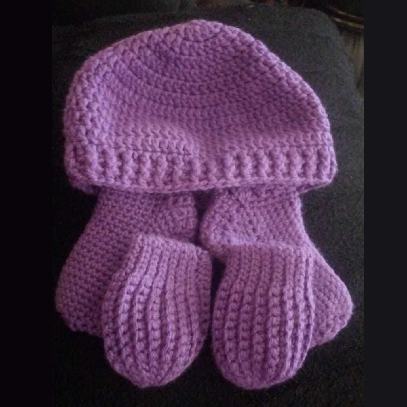 Baby beanie set